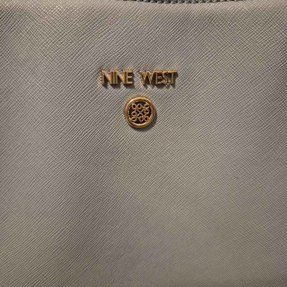 Nine West Elegant Light Gray Tote - Picture 5 of 6